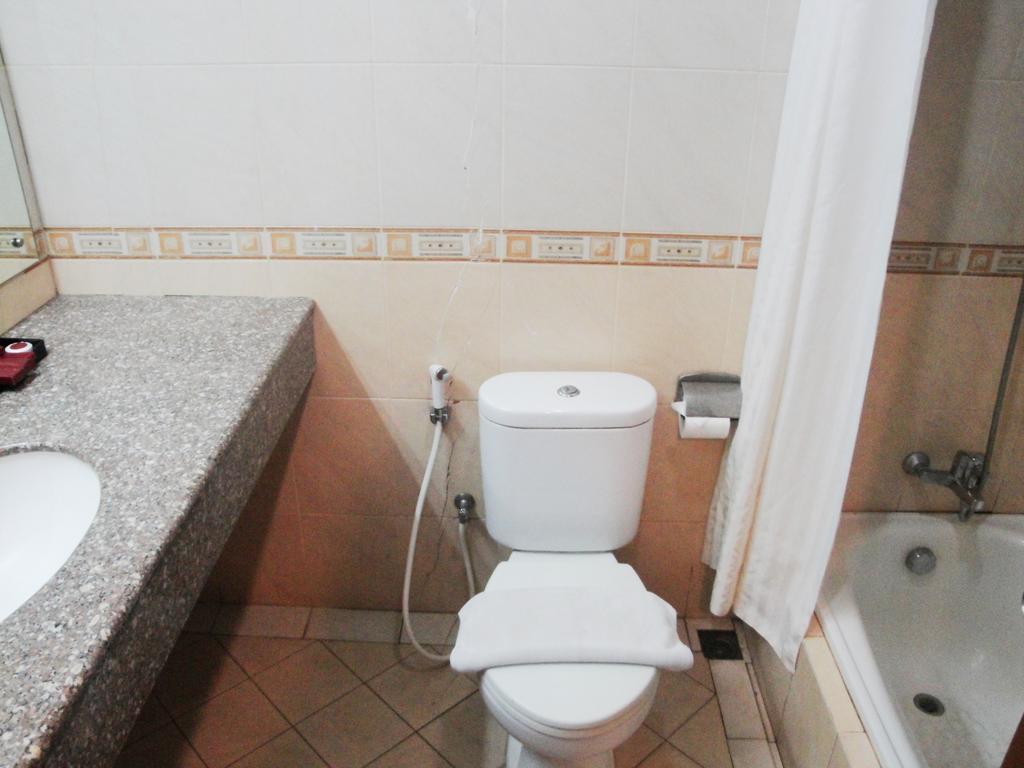 Imperial Hotel Kendari Room photo